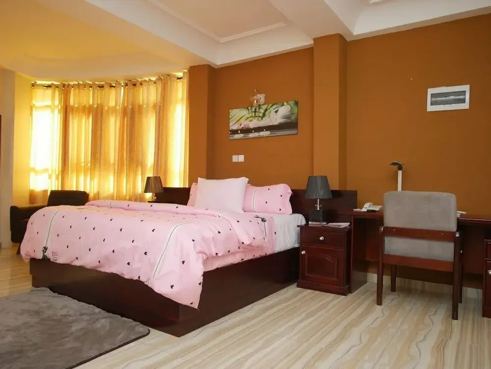 Ganass Hotel