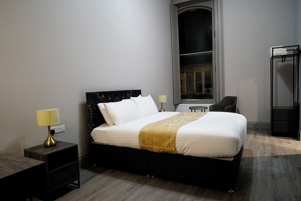 Amorist Hotel