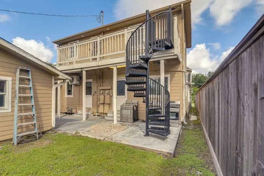 Walkable Apt 2 Mi to Dtwn: Houston Retreat!