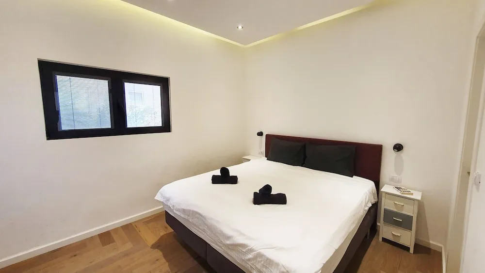 Brand New 2 Bedrooms 4 Min From Beach Tl55