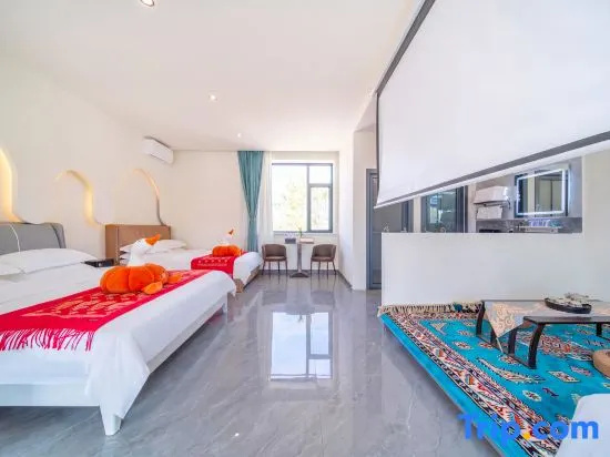 Tekes Yizhai B&B