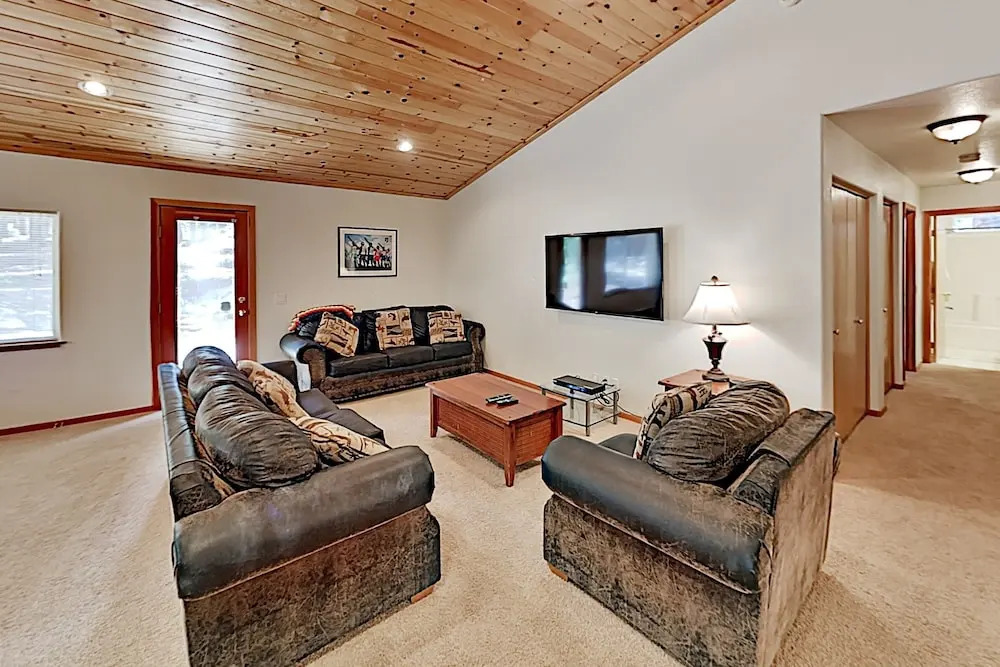 1559nort 3 Bedroom Home
