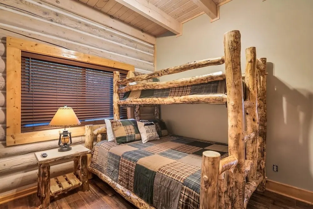 Tanglewood Mountain Lodge 8 Bedrooms 5 Bathrooms Home