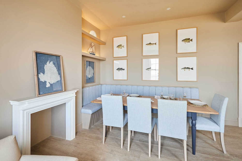 Host and Stay Sea View