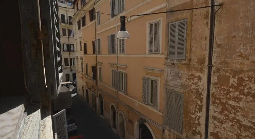 House and the City - via Laurina 20
