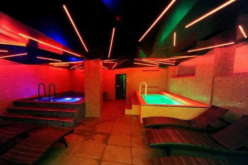 Plaza V Hotel