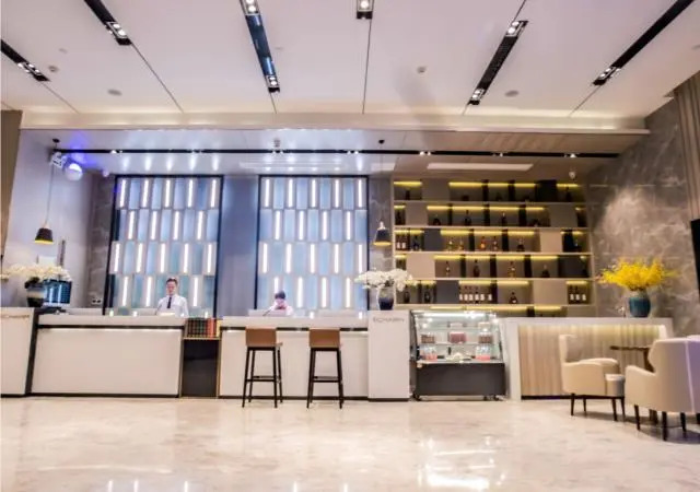Echarm Hotel Wuchang Railway Station Square