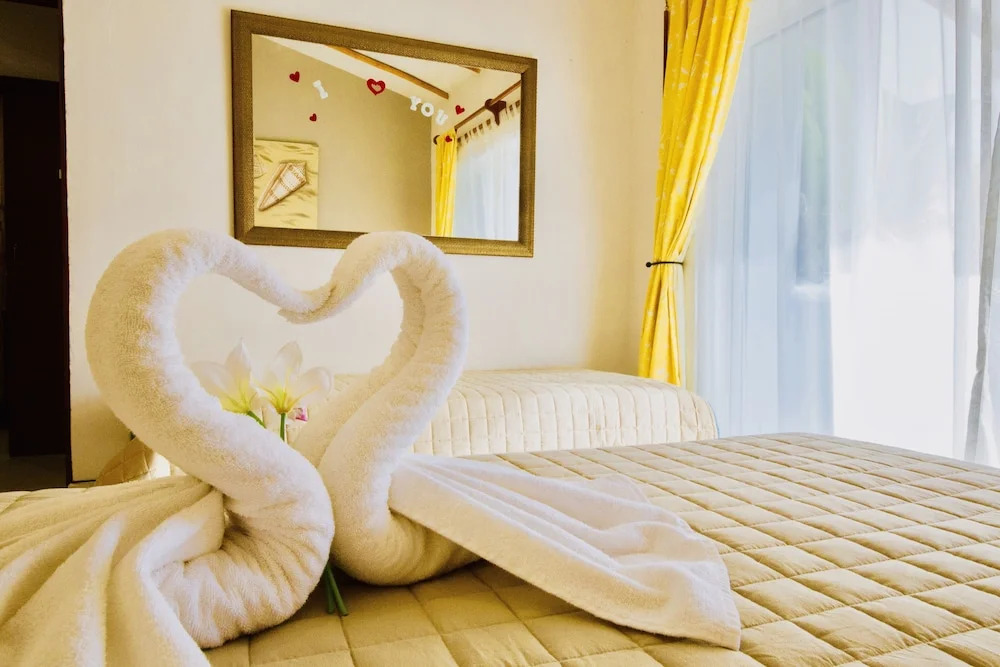 Deluxe Balcony Room With Swimming Pool Air Conditioning and Parking