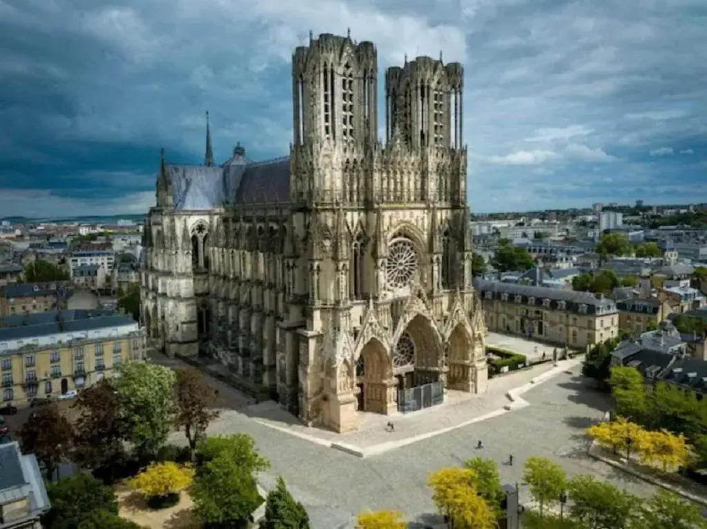 Appartement spacieux vue Cathédrale