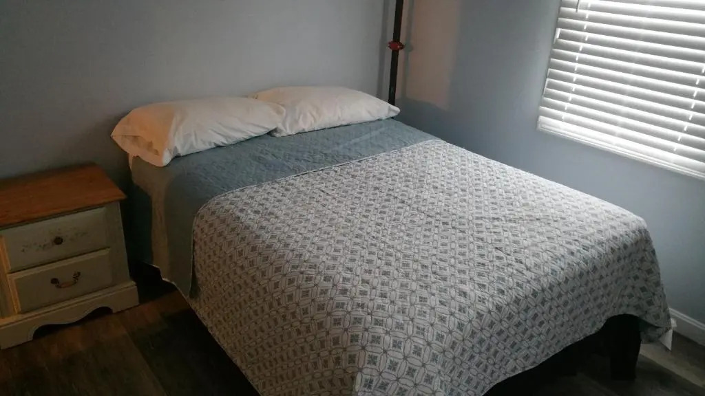 12 Ashworth Ave suites
