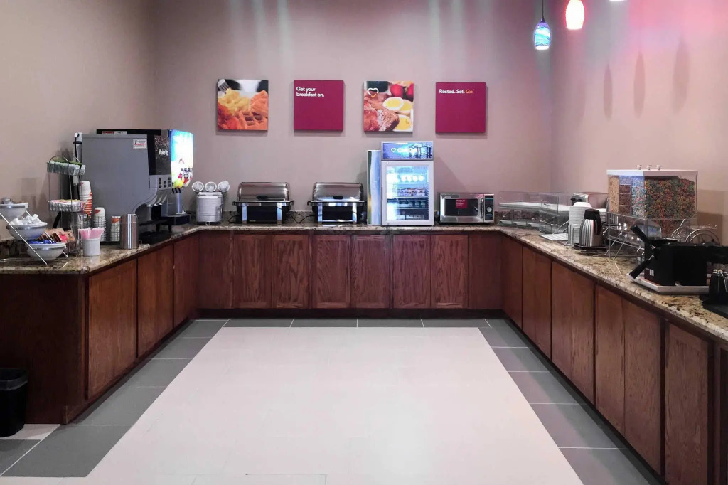 Comfort Suites - University