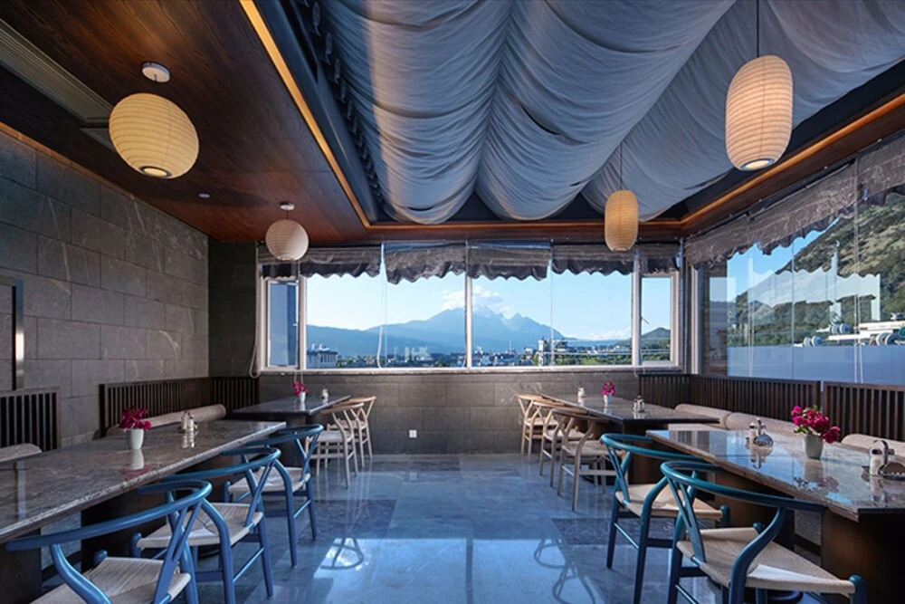 New Century Manju Lijiang Zangyuan Hotel
