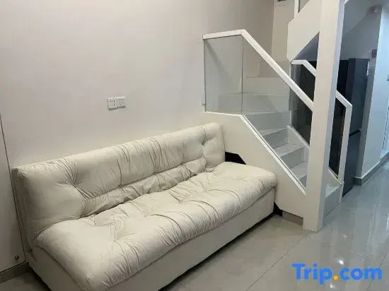 Xiangchu Yousu Homestay (Zhujiang Xinghuan Machang Subway Station)