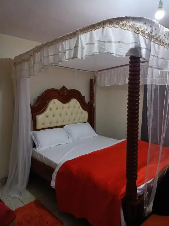 VicLux Studio, Harlequins hotel Suites woodley, Ngong road