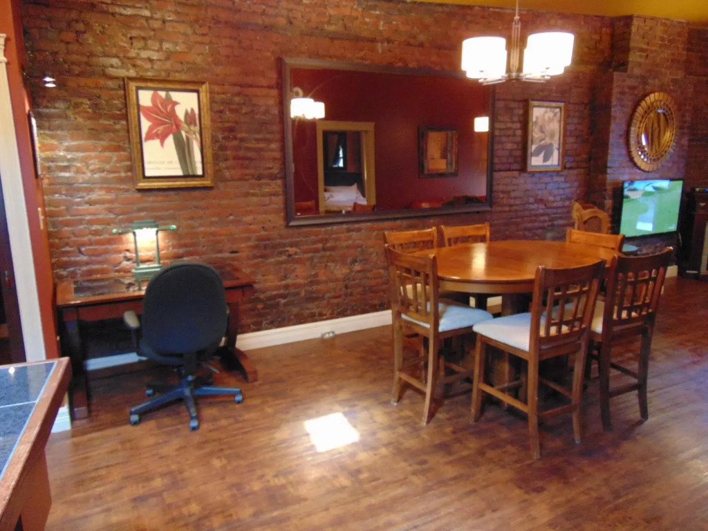 Downtown Executive Suites - Water Street