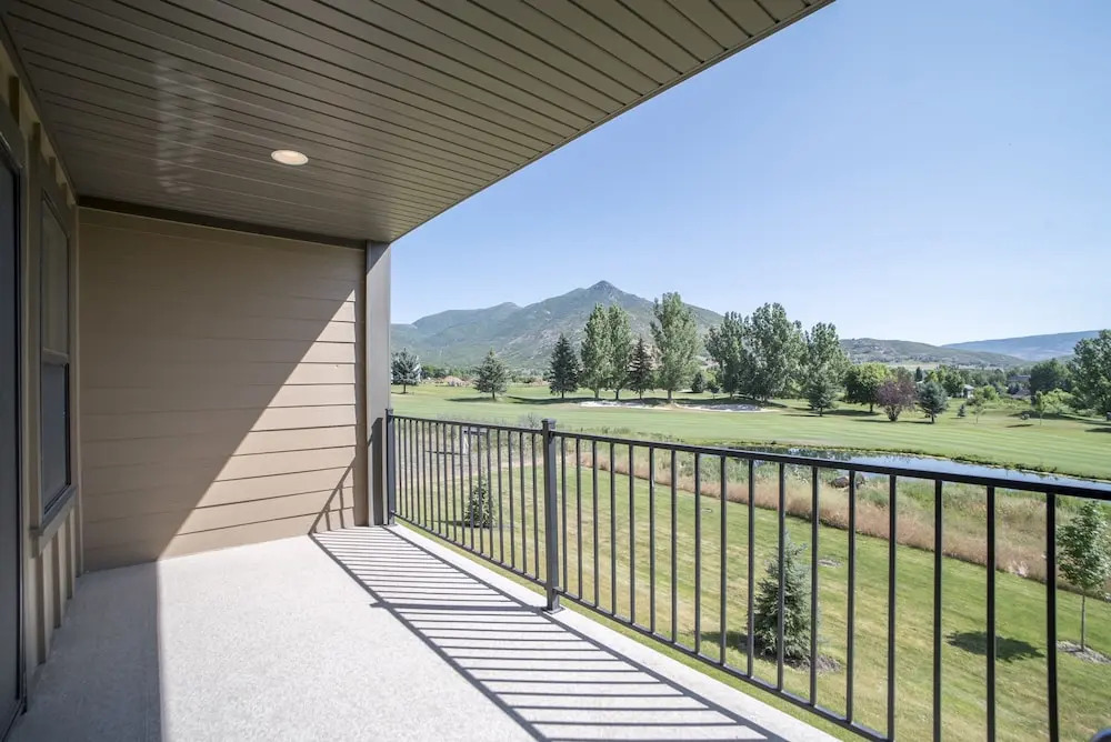 Family Vacation~crater Hot Spring, Tubing & Ice Skating~kanton 3 Bedroom Apts by RedAwning