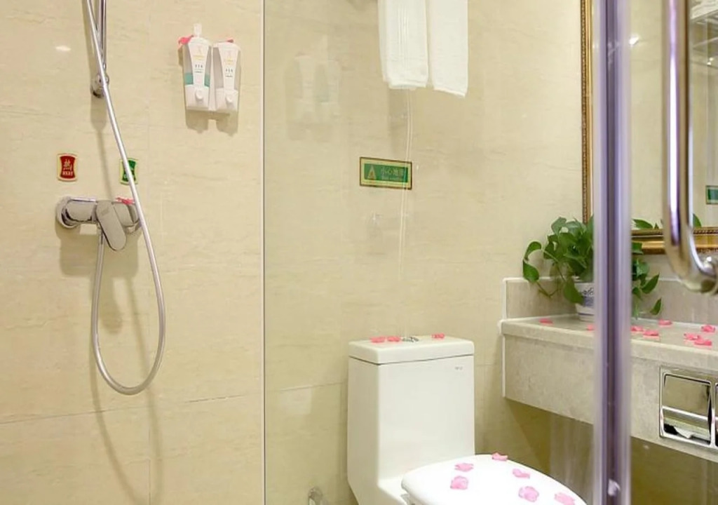 Vienna Hotel Shenzhen International
