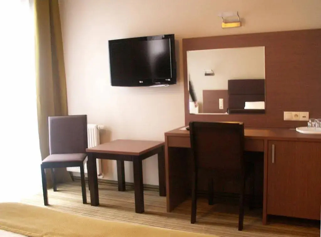Hotel Pod Dębem