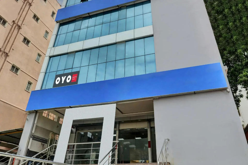Vasishtha Grand by OYO Rooms