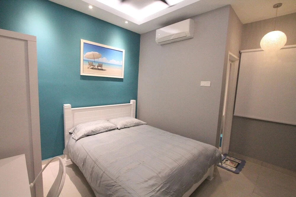 Ian's Genesis Townhouse