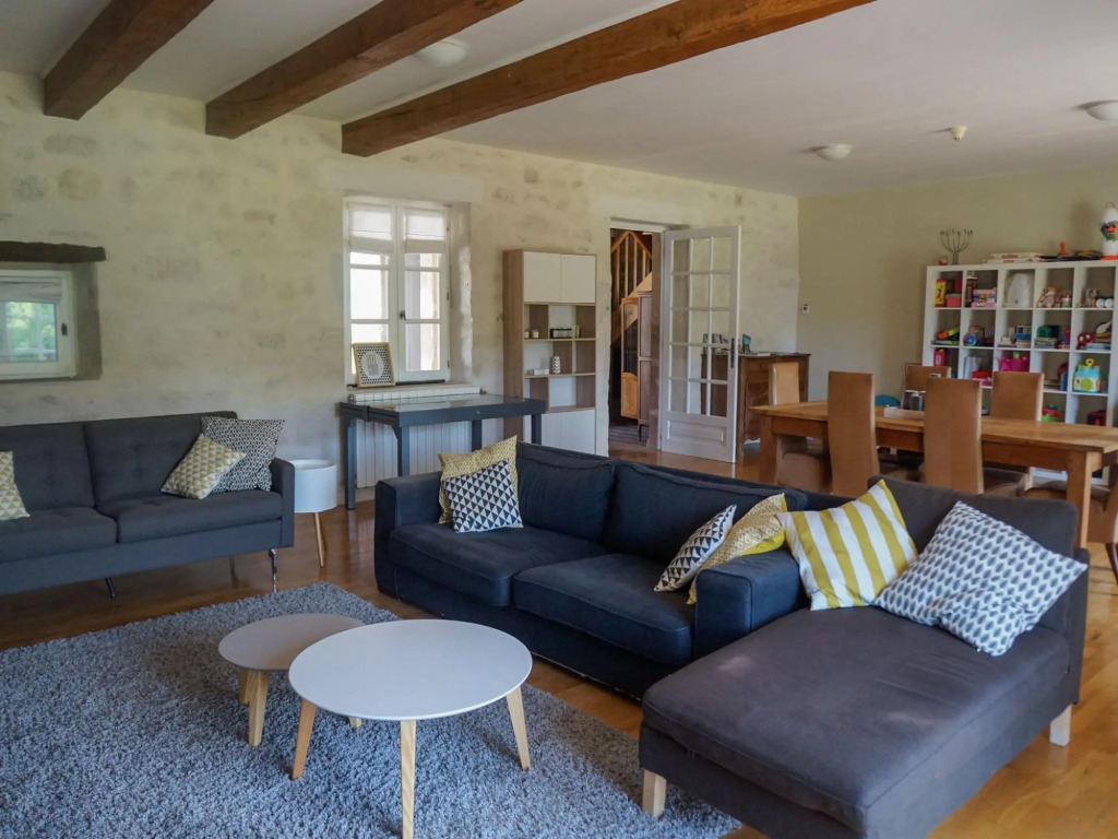 Superb Holiday Home in Saint-Beauzile with Private Pool
