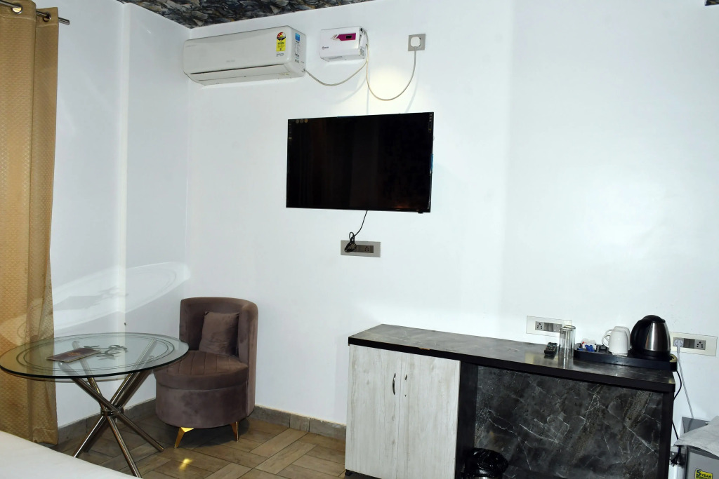 Palette by CheckIn Bareilly Formerly Bellazio Suites