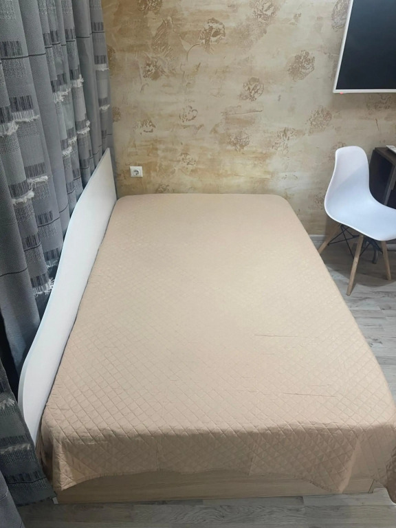 Colonel apartment 858