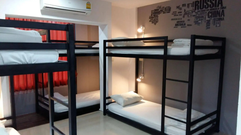 M Hostel Lanta