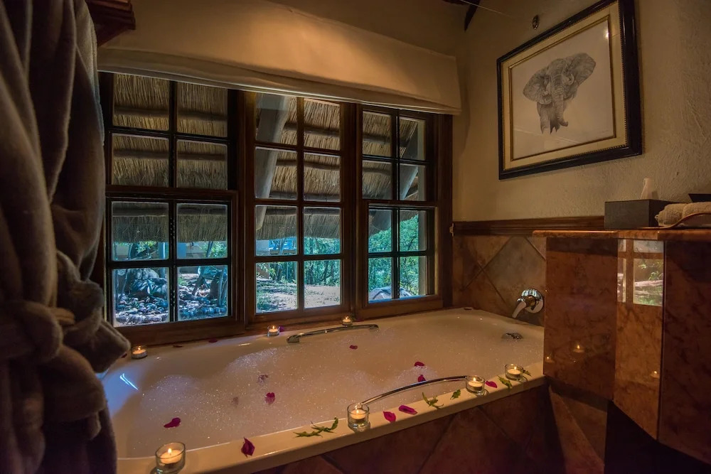 Thornybush Waterside Lodge