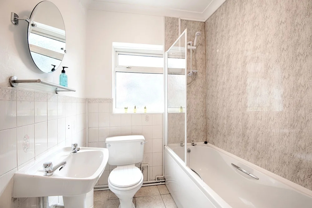 Perfect Swansea Base for Families & Friends