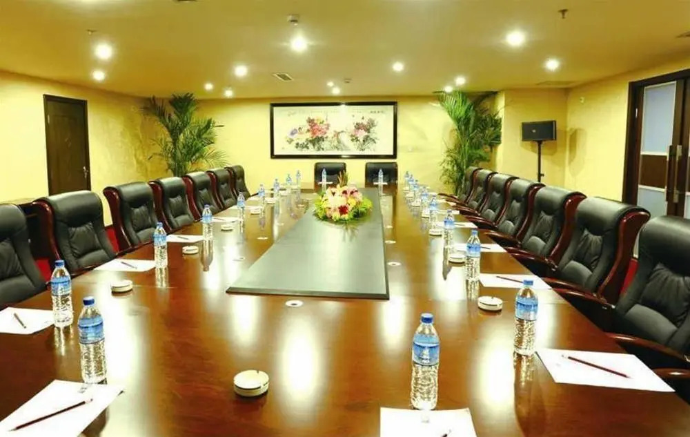 Kunming Long Way Hotel