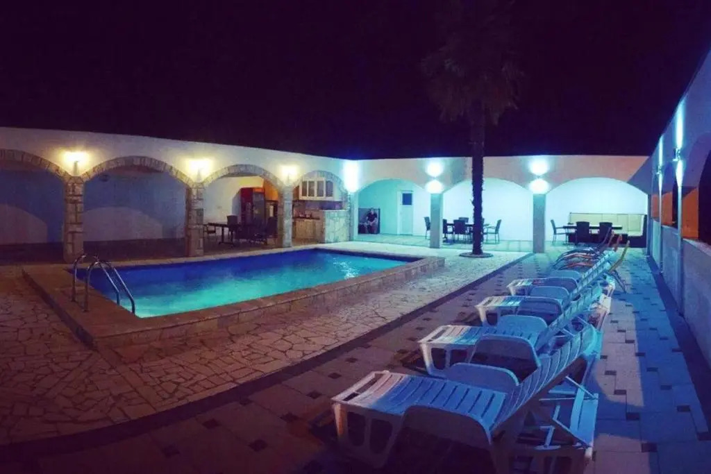 Holiday Home Rozić - Villa with private seasonal heated pool