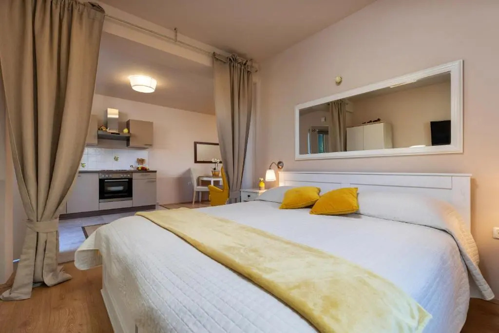 Apartments Javor