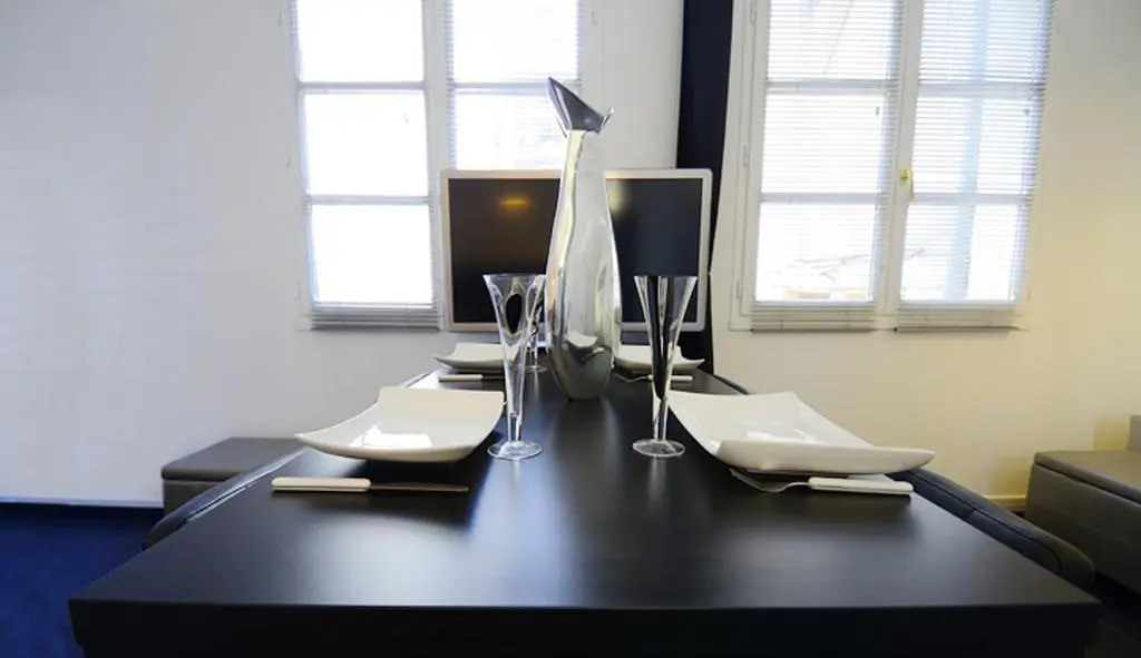 Silver Black Flat
