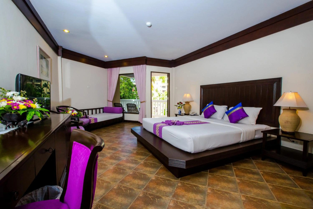 Kata Poolside Resort SHA Extra Plus