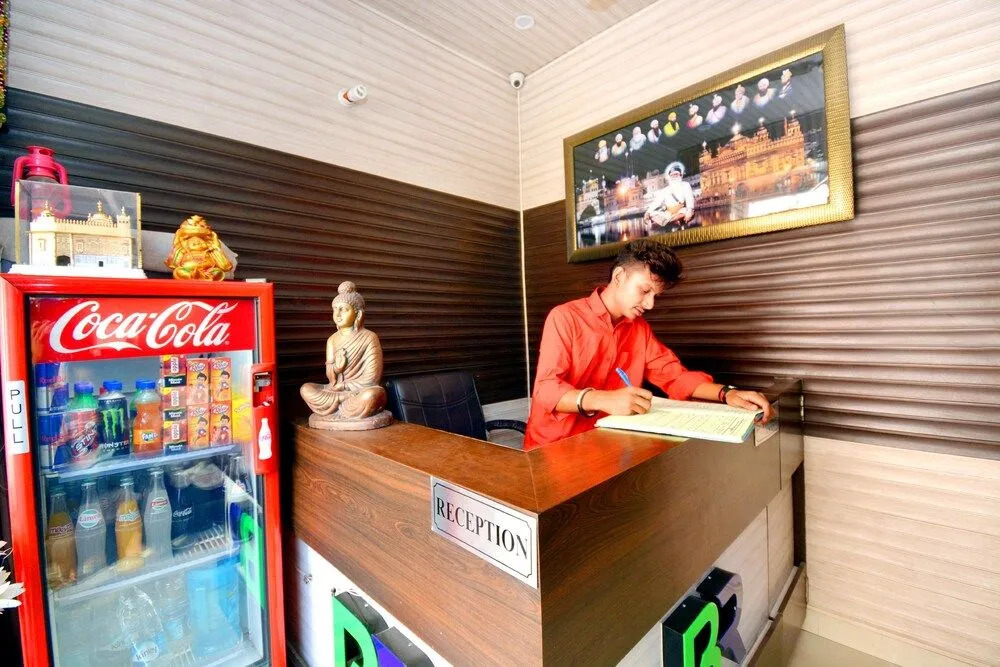 OYO 43291 Br Guest House