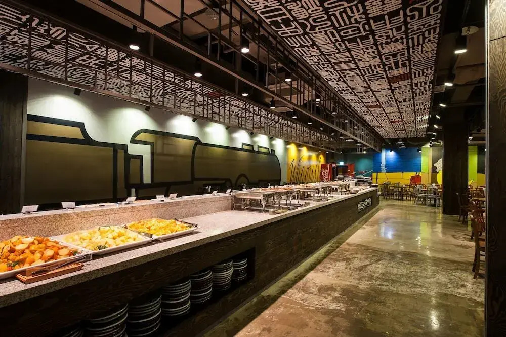 Yujin Hotel