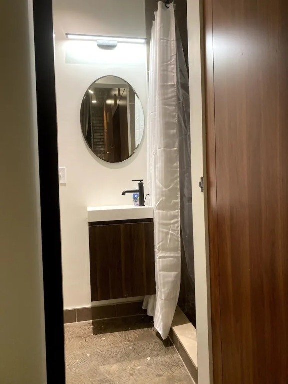 424 Gold Way - Studio Apt. 401