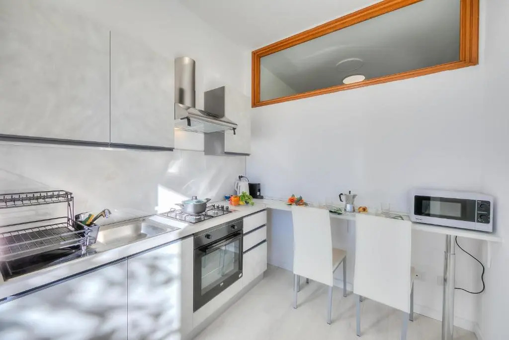 Sunny Apartment Lake View Laveno
