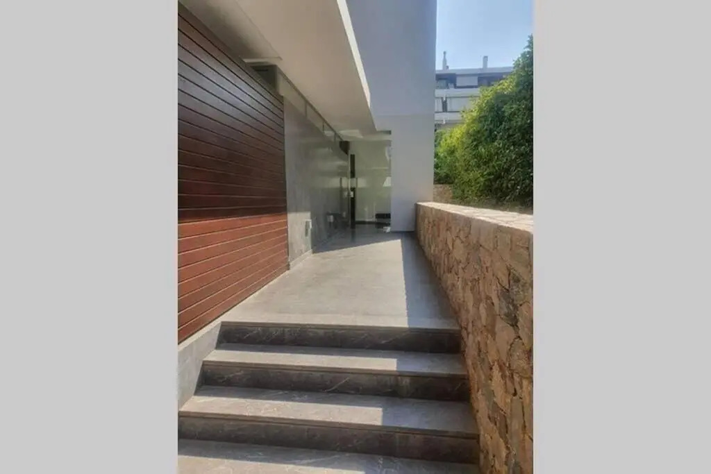 Elegant and Private Living by Neuvel