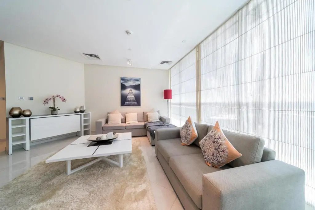 Hometown Apartments - Luxury and Spacious 3 bedroom apartment in Marina