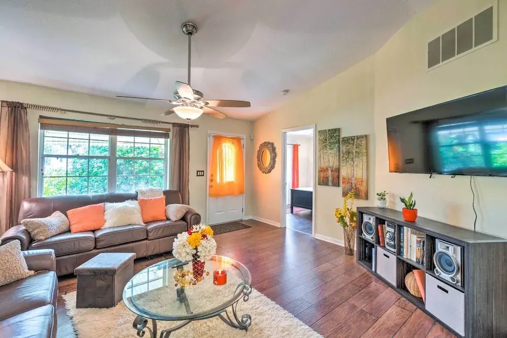 North Port Garden Home: Florida Room, Lanai!