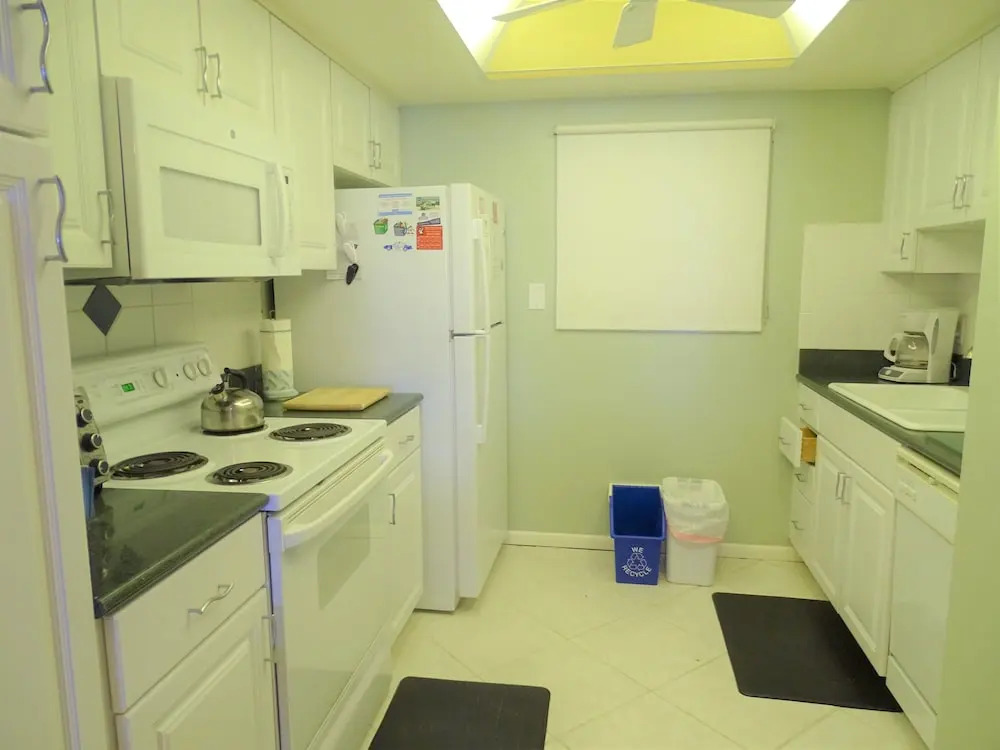 Sunset Royale 214 2 Bedrooms 2 Bathrooms Apts