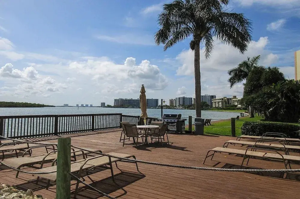Harbour Pointe 725n 2 Bedrooms 2 Bathrooms Condo