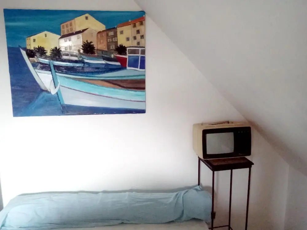House With 3 Bedrooms in Saint-perreux, With Enclosed Garden - 40 km F