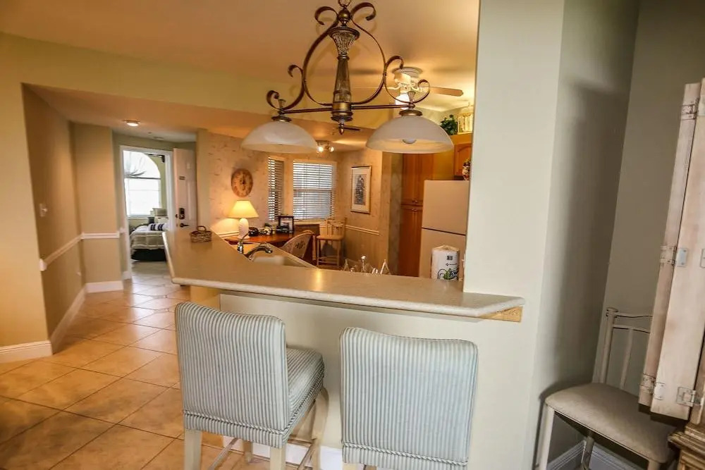 Captains Bay 403 - 6