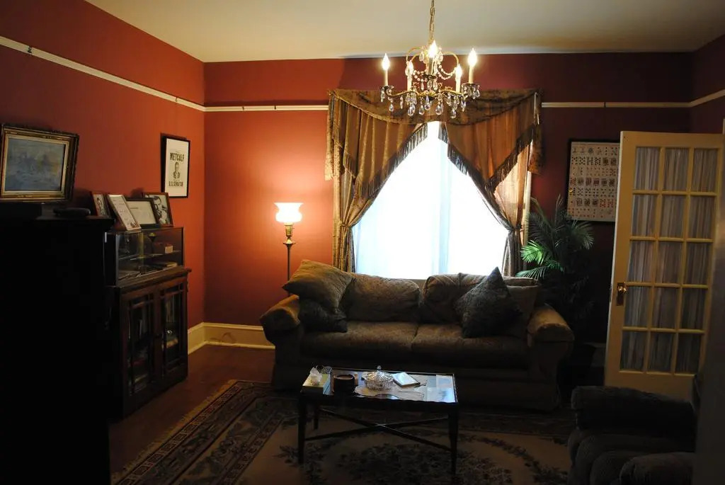 The Sleepy Senator Guest House