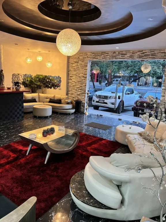 Basha Hotel & Restaurant