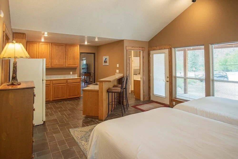 Mt. Columbia Chalet at Creekside Chalets - 3 Br Cabin