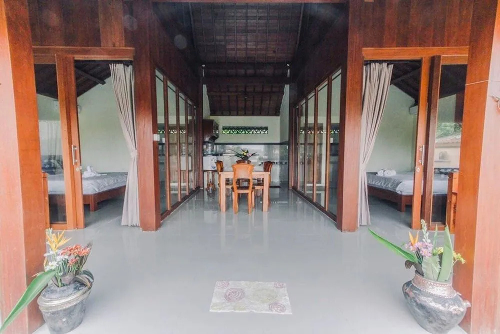 Sari Bamboo Bungalows